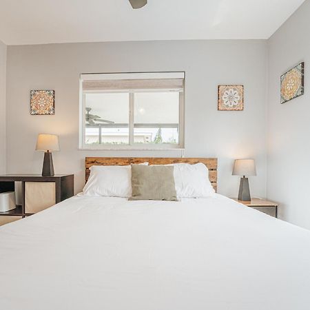 Home With A Pool Close To Beach And Fll Airport Pool Heated October- March Fort Lauderdale Exteriér fotografie