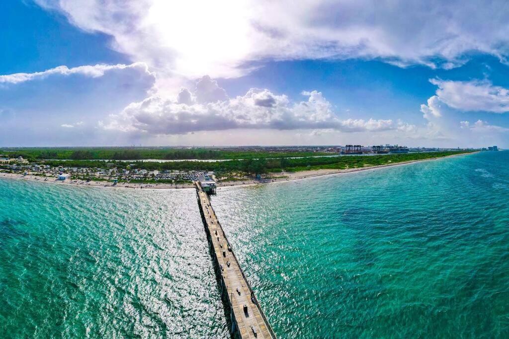 Home With A Pool Close To Beach And Fll Airport Pool Heated October- March Fort Lauderdale Exteriér fotografie