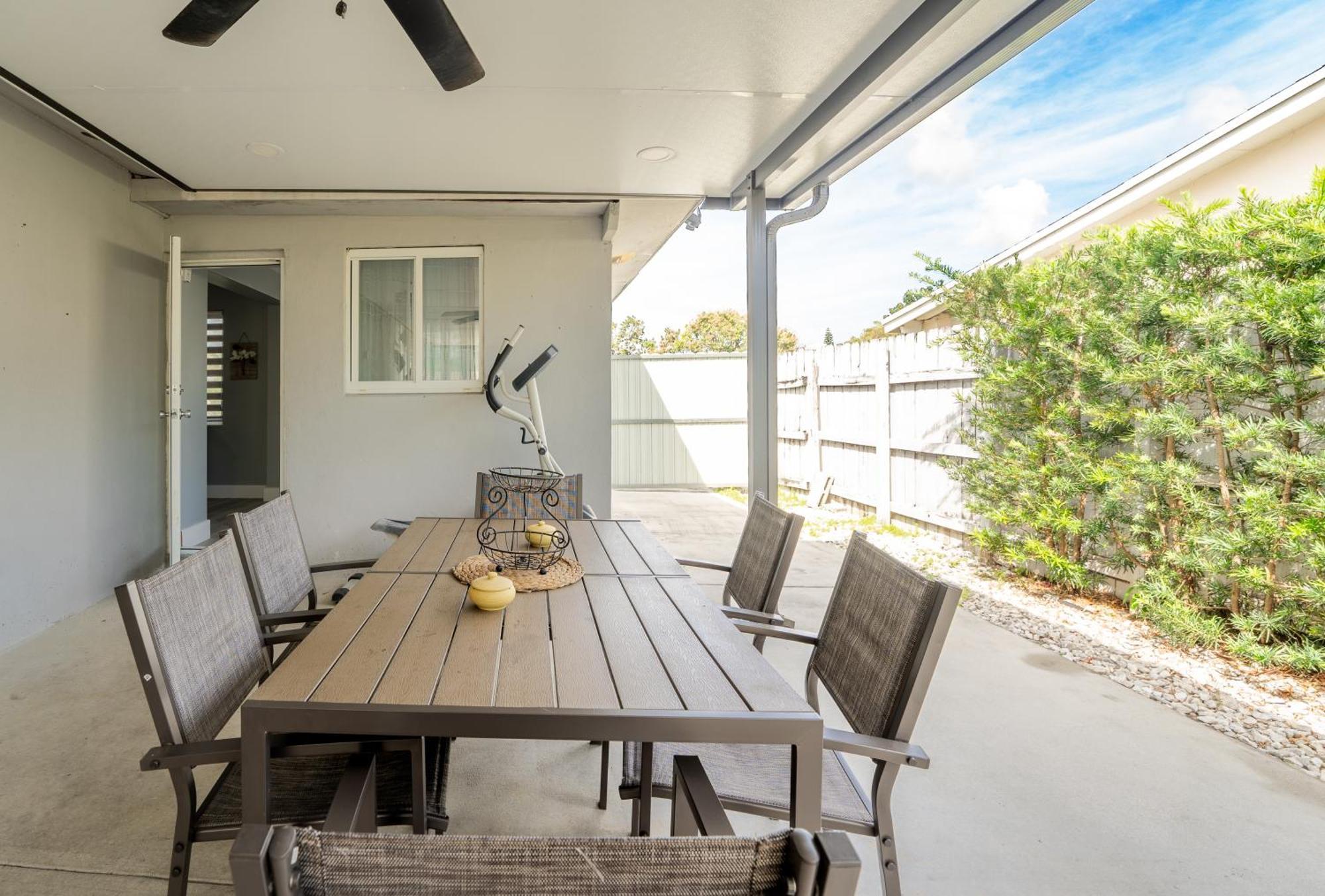 Home With A Pool Close To Beach And Fll Airport Pool Heated October- March Fort Lauderdale Exteriér fotografie