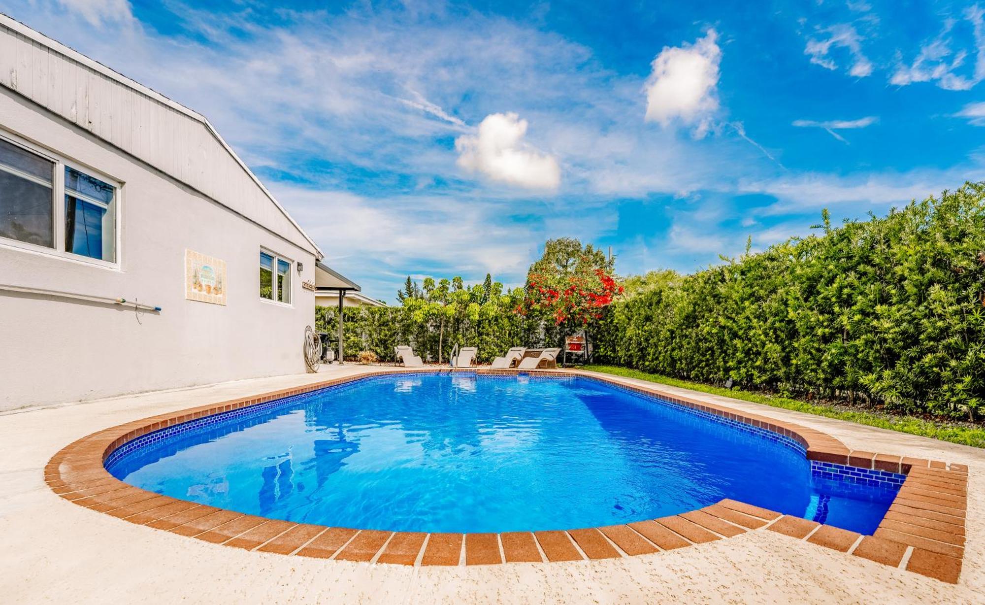 Home With A Pool Close To Beach And Fll Airport Pool Heated October- March Fort Lauderdale Exteriér fotografie