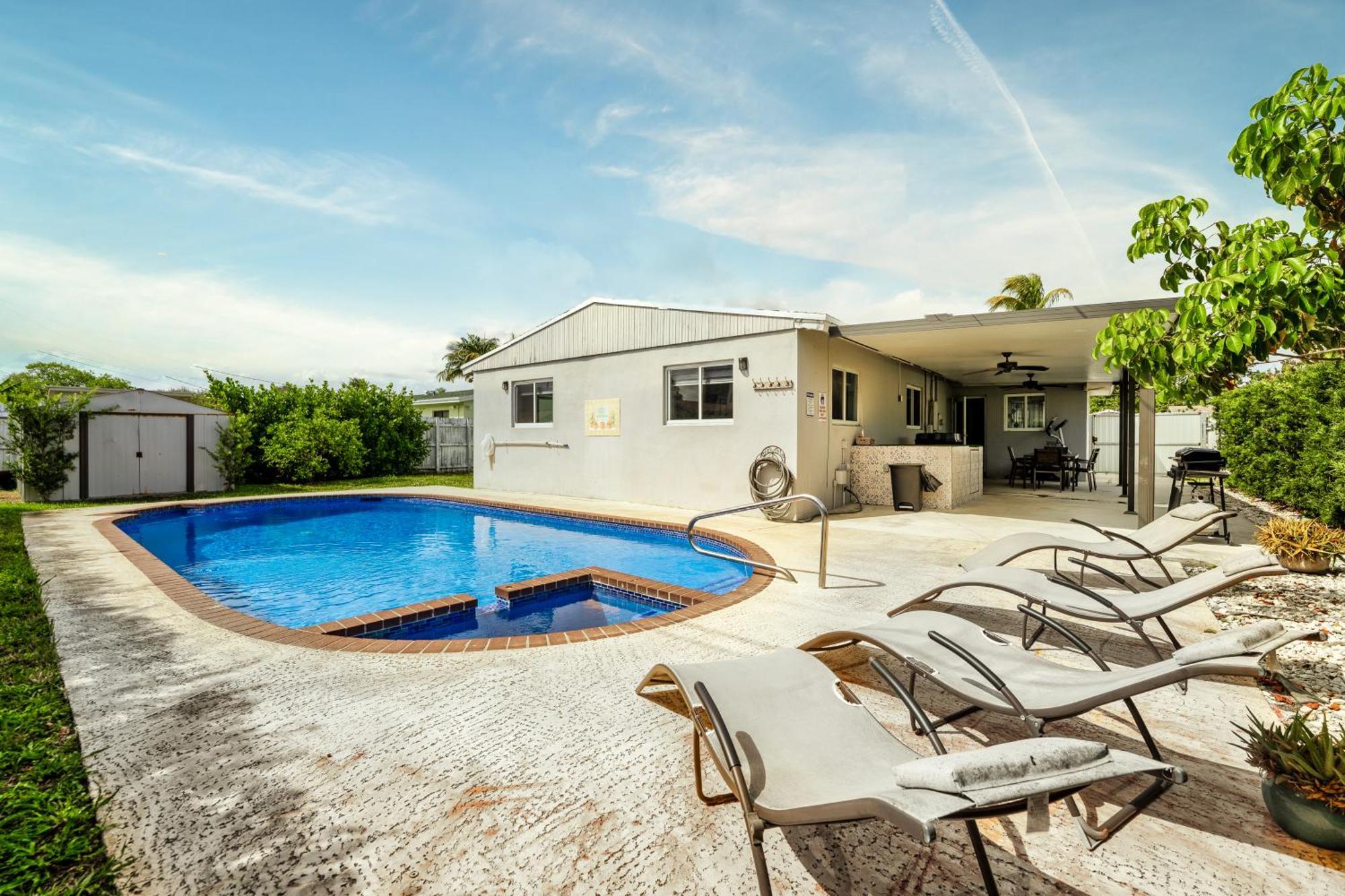 Home With A Pool Close To Beach And Fll Airport Pool Heated October- March Fort Lauderdale Exteriér fotografie